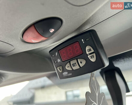 Белый Рено Мастер, объемом двигателя 2.3 л и пробегом 300 тыс. км за 20700 $, фото 35 на Automoto.ua