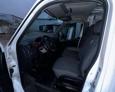 Белый Рено Мастер, объемом двигателя 2.3 л и пробегом 450 тыс. км за 26500 $, фото 14 на Automoto.ua