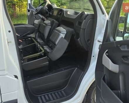 Белый Рено Мастер, объемом двигателя 2.3 л и пробегом 178 тыс. км за 21700 $, фото 28 на Automoto.ua