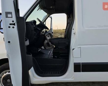 Белый Рено Мастер, объемом двигателя 2.3 л и пробегом 189 тыс. км за 19500 $, фото 22 на Automoto.ua