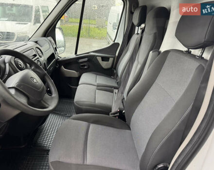 Белый Рено Мастер, объемом двигателя 2.3 л и пробегом 220 тыс. км за 21500 $, фото 14 на Automoto.ua