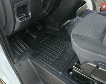 Белый Рено Мастер, объемом двигателя 2.3 л и пробегом 189 тыс. км за 19500 $, фото 20 на Automoto.ua