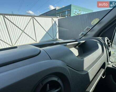 Белый Рено Мастер, объемом двигателя 2.3 л и пробегом 331 тыс. км за 15550 $, фото 12 на Automoto.ua