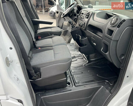 Белый Рено Мастер, объемом двигателя 2.3 л и пробегом 300 тыс. км за 20700 $, фото 37 на Automoto.ua