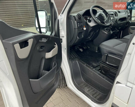 Белый Рено Мастер, объемом двигателя 2.3 л и пробегом 300 тыс. км за 20700 $, фото 44 на Automoto.ua