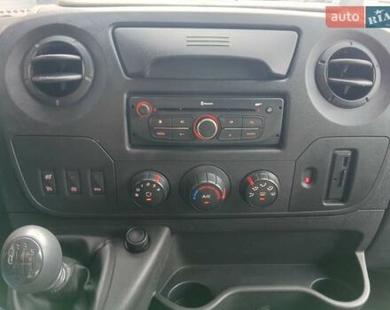 Белый Рено Мастер, объемом двигателя 0 л и пробегом 186 тыс. км за 20600 $, фото 1 на Automoto.ua