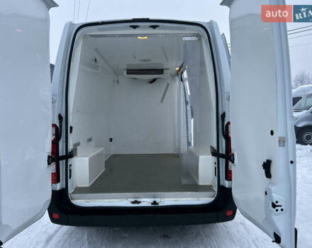 Белый Рено Мастер, объемом двигателя 2.3 л и пробегом 186 тыс. км за 17350 $, фото 18 на Automoto.ua