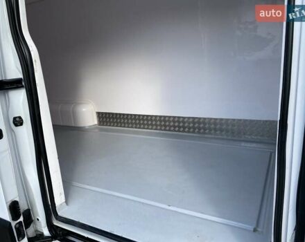 Белый Рено Мастер, объемом двигателя 2.3 л и пробегом 210 тыс. км за 18800 $, фото 16 на Automoto.ua