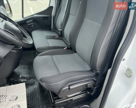 Белый Рено Мастер, объемом двигателя 2.3 л и пробегом 260 тыс. км за 19500 $, фото 36 на Automoto.ua