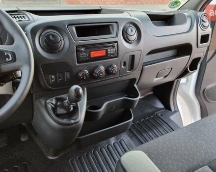 Белый Рено Мастер, объемом двигателя 2.3 л и пробегом 172 тыс. км за 18700 $, фото 20 на Automoto.ua