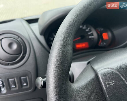 Белый Рено Мастер, объемом двигателя 2.3 л и пробегом 260 тыс. км за 19500 $, фото 34 на Automoto.ua