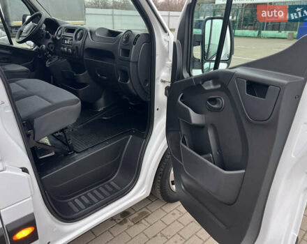 Белый Рено Мастер, объемом двигателя 2.3 л и пробегом 260 тыс. км за 19500 $, фото 27 на Automoto.ua