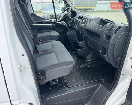 Белый Рено Мастер, объемом двигателя 2.3 л и пробегом 260 тыс. км за 19500 $, фото 41 на Automoto.ua