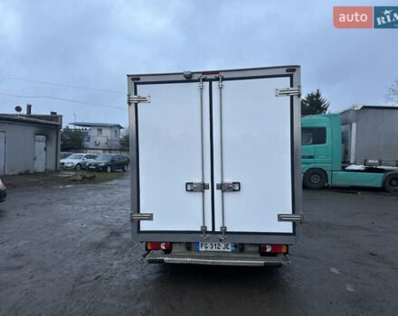 Белый Рено Мастер, объемом двигателя 2.3 л и пробегом 239 тыс. км за 21900 $, фото 6 на Automoto.ua