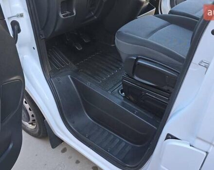 Белый Рено Мастер, объемом двигателя 2.3 л и пробегом 178 тыс. км за 19500 $, фото 8 на Automoto.ua