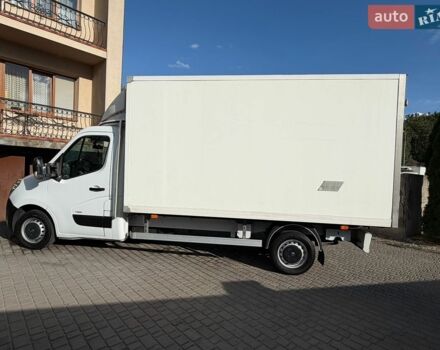 Белый Рено Мастер, объемом двигателя 2.3 л и пробегом 232 тыс. км за 18300 $, фото 3 на Automoto.ua