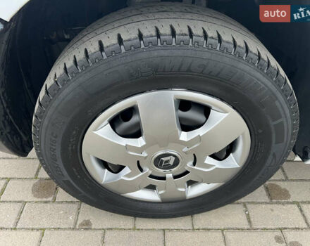 Белый Рено Мастер, объемом двигателя 2.3 л и пробегом 260 тыс. км за 19500 $, фото 20 на Automoto.ua