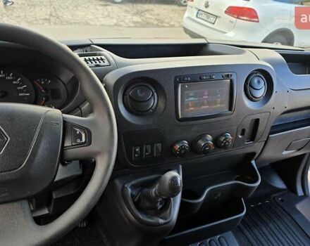 Белый Рено Мастер, объемом двигателя 2.3 л и пробегом 178 тыс. км за 19500 $, фото 12 на Automoto.ua