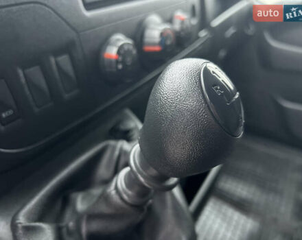 Белый Рено Мастер, объемом двигателя 2.3 л и пробегом 260 тыс. км за 19500 $, фото 35 на Automoto.ua