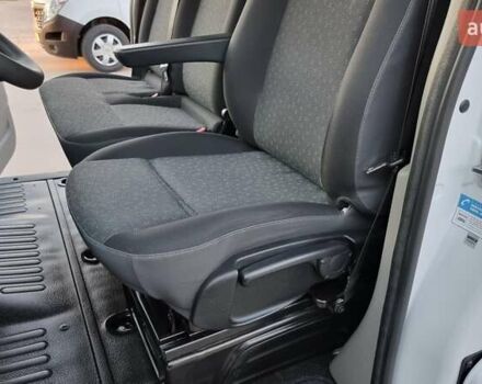 Белый Рено Мастер, объемом двигателя 2.3 л и пробегом 172 тыс. км за 18700 $, фото 18 на Automoto.ua