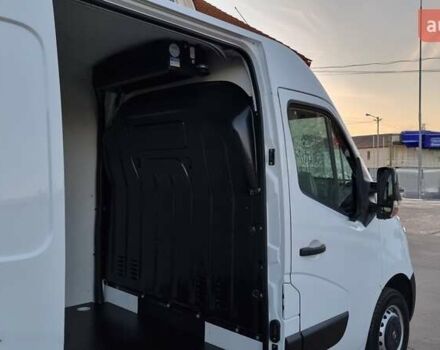 Белый Рено Мастер, объемом двигателя 2.3 л и пробегом 172 тыс. км за 18700 $, фото 2 на Automoto.ua
