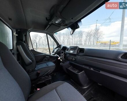Белый Рено Мастер, объемом двигателя 2.3 л и пробегом 279 тыс. км за 30000 $, фото 12 на Automoto.ua