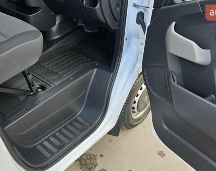 Белый Рено Мастер, объемом двигателя 2.3 л и пробегом 178 тыс. км за 19500 $, фото 22 на Automoto.ua