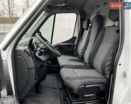 Белый Рено Мастер, объемом двигателя 2.3 л и пробегом 210 тыс. км за 18500 $, фото 19 на Automoto.ua