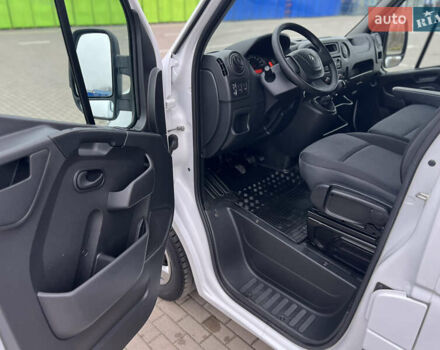 Белый Рено Мастер, объемом двигателя 2.3 л и пробегом 260 тыс. км за 19500 $, фото 40 на Automoto.ua