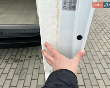 Белый Рено Мастер, объемом двигателя 2.3 л и пробегом 260 тыс. км за 19500 $, фото 22 на Automoto.ua