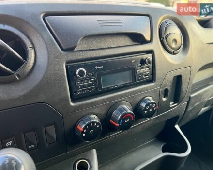 Белый Рено Мастер, объемом двигателя 2.3 л и пробегом 339 тыс. км за 17900 $, фото 28 на Automoto.ua