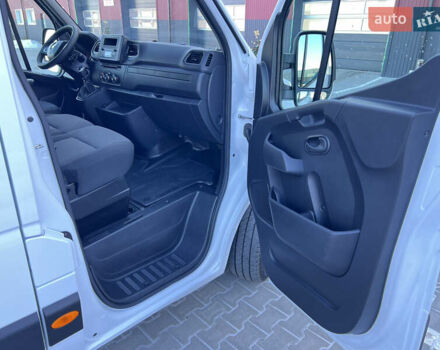 Білий Рено Мастєр, об'ємом двигуна 2.3 л та пробігом 190 тис. км за 22800 $, фото 32 на Automoto.ua