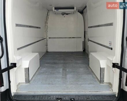 Білий Рено Мастєр, об'ємом двигуна 0 л та пробігом 167 тис. км за 22200 $, фото 2 на Automoto.ua