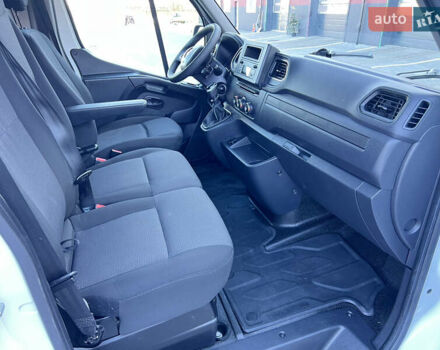 Білий Рено Мастєр, об'ємом двигуна 2.3 л та пробігом 190 тис. км за 22800 $, фото 36 на Automoto.ua