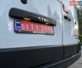 Білий Рено Мастєр, об'ємом двигуна 2.3 л та пробігом 228 тис. км за 21499 $, фото 48 на Automoto.ua