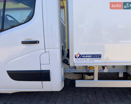 Белый Рено Мастер, объемом двигателя 2.3 л и пробегом 253 тыс. км за 26400 $, фото 6 на Automoto.ua