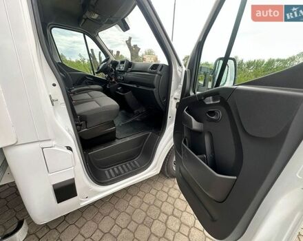 Белый Рено Мастер, объемом двигателя 2.3 л и пробегом 320 тыс. км за 29999 $, фото 9 на Automoto.ua