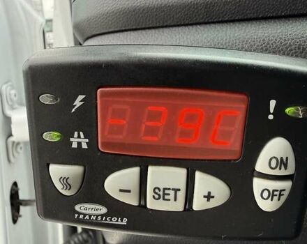 Белый Рено Мастер, объемом двигателя 2.3 л и пробегом 280 тыс. км за 27700 $, фото 27 на Automoto.ua