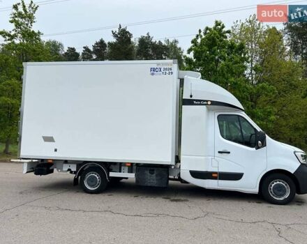 Белый Рено Мастер, объемом двигателя 2.3 л и пробегом 330 тыс. км за 26999 $, фото 7 на Automoto.ua