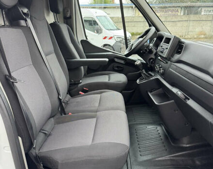 Белый Рено Мастер, объемом двигателя 0 л и пробегом 171 тыс. км за 23800 $, фото 14 на Automoto.ua