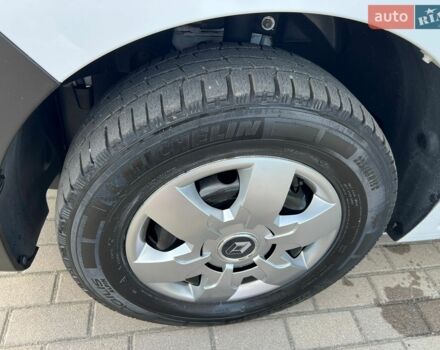 Белый Рено Мастер, объемом двигателя 2.3 л и пробегом 252 тыс. км за 26900 $, фото 20 на Automoto.ua