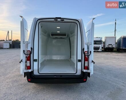 Белый Рено Мастер, объемом двигателя 2.3 л и пробегом 231 тыс. км за 29600 $, фото 22 на Automoto.ua