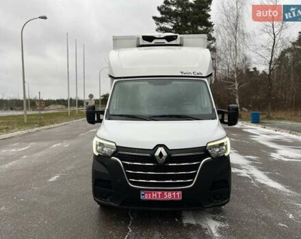 Белый Рено Мастер, объемом двигателя 2.3 л и пробегом 317 тыс. км за 25999 $, фото 2 на Automoto.ua