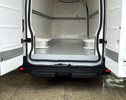 Белый Рено Мастер, объемом двигателя 2.3 л и пробегом 278 тыс. км за 21500 $, фото 7 на Automoto.ua