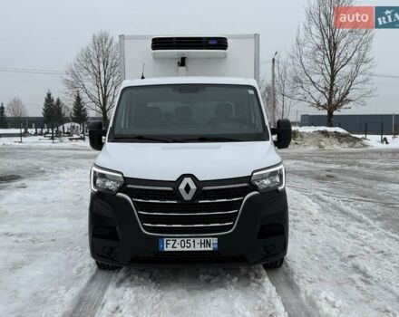 Белый Рено Мастер, объемом двигателя 2.3 л и пробегом 280 тыс. км за 27700 $, фото 2 на Automoto.ua