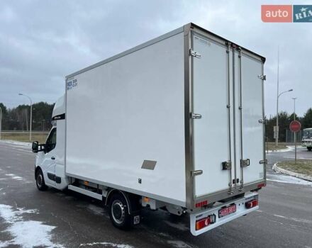 Белый Рено Мастер, объемом двигателя 2.3 л и пробегом 317 тыс. км за 25999 $, фото 5 на Automoto.ua