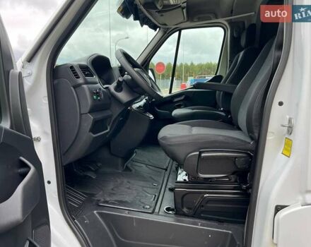 Белый Рено Мастер, объемом двигателя 2.3 л и пробегом 330 тыс. км за 26999 $, фото 46 на Automoto.ua