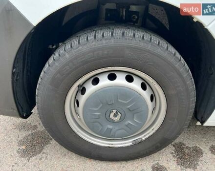 Белый Рено Мастер, объемом двигателя 2.3 л и пробегом 330 тыс. км за 26999 $, фото 35 на Automoto.ua