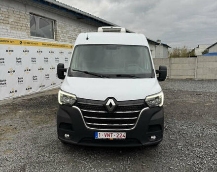 Белый Рено Мастер, объемом двигателя 0 л и пробегом 171 тыс. км за 23800 $, фото 2 на Automoto.ua