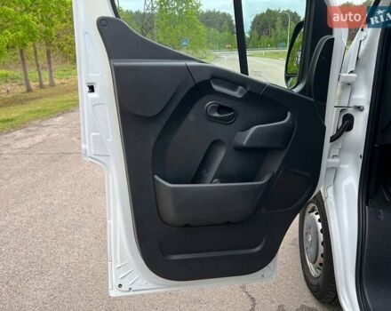 Белый Рено Мастер, объемом двигателя 2.3 л и пробегом 330 тыс. км за 26999 $, фото 47 на Automoto.ua